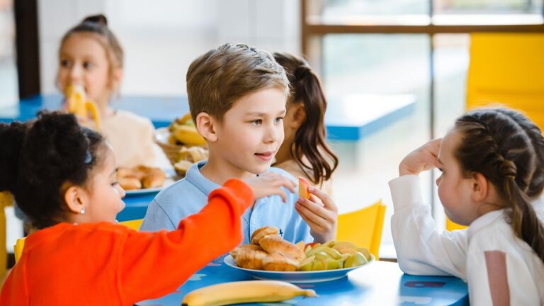 Raising Healthy Eaters: How to Ensure Your Children Eat Healthy Food